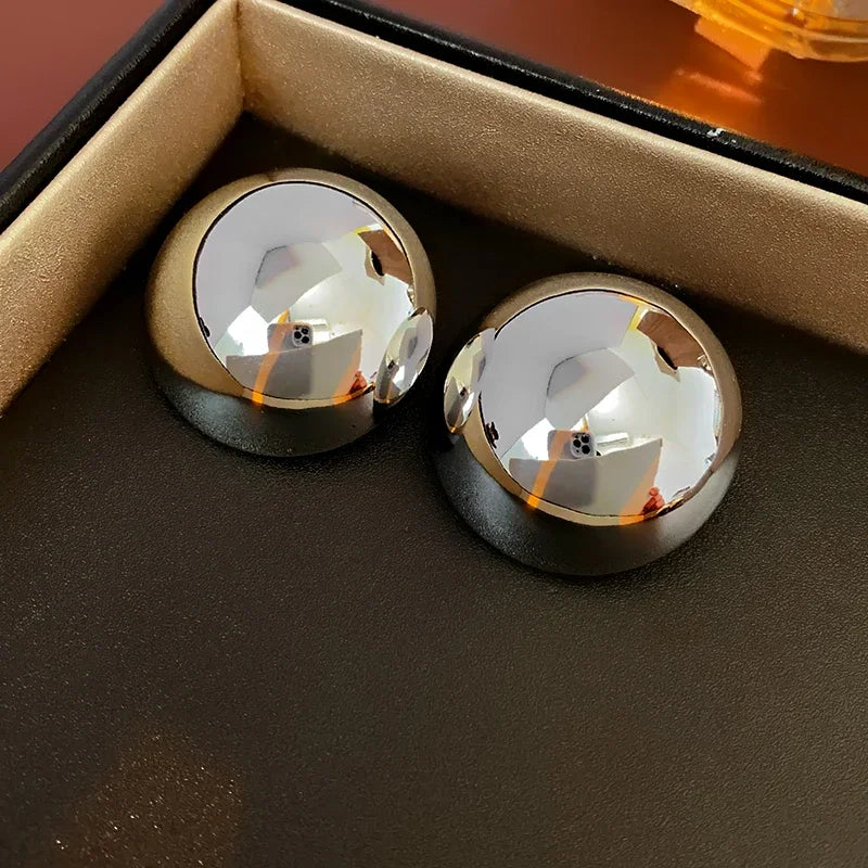 Boucles d'oreilles rondes lisses pour femmes, grande boule en métal, boucles d'oreilles géométriques classiques couleur or, accessoires de bijoux Vintage